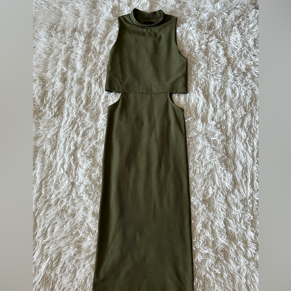 Long green cutout dress